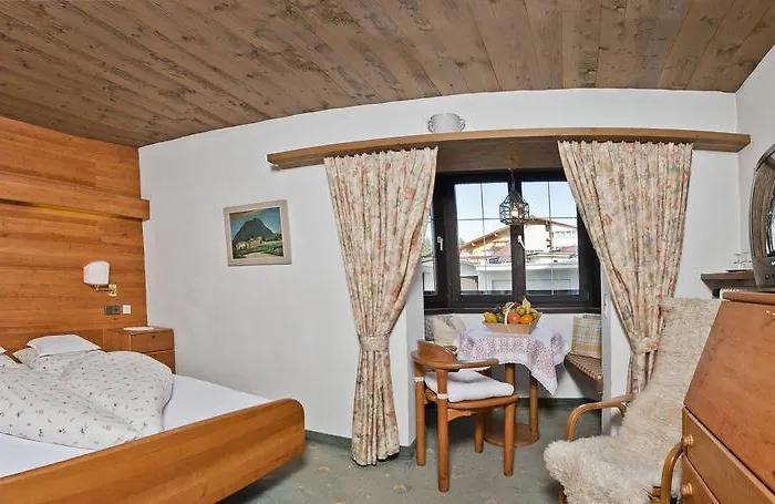 Haus Stefanie - Adults Only Gasthof Seefeld in Tirol